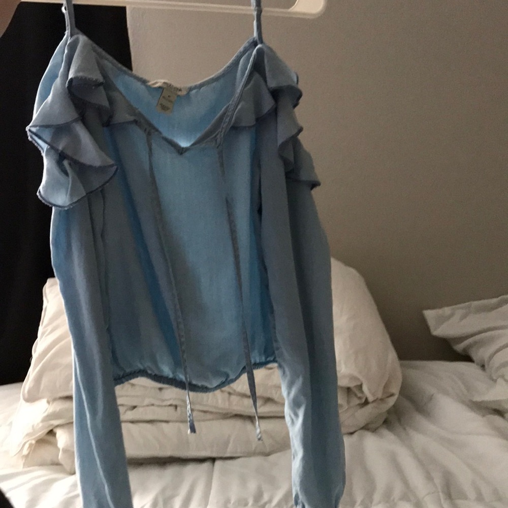 Open Shoulder Crop Blouse